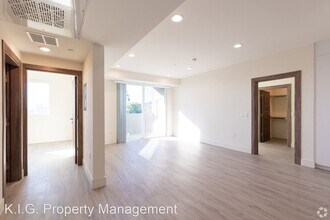 5342 Fountain Ave in Los Angeles, CA - Building Photo - Building Photo