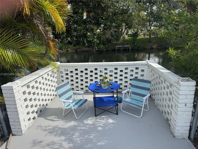 1830 NW 61st Ave in Sunrise, FL - Building Photo - Building Photo