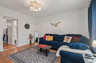 5017 N Meade Ave in Chicago, IL - Building Photo - Building Photo