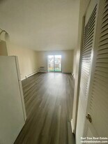 385 Massachusetts Ave in Arlington, MA - Building Photo