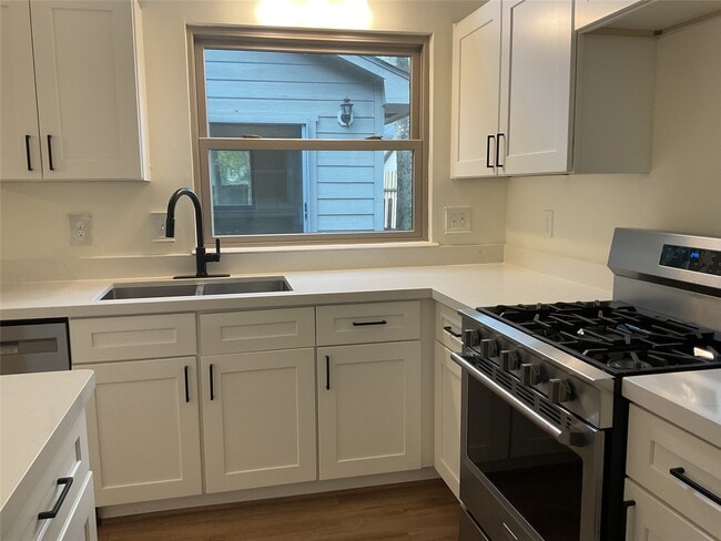 28 E Lance Leaf Rd in Spring, TX - Building Photo - Building Photo