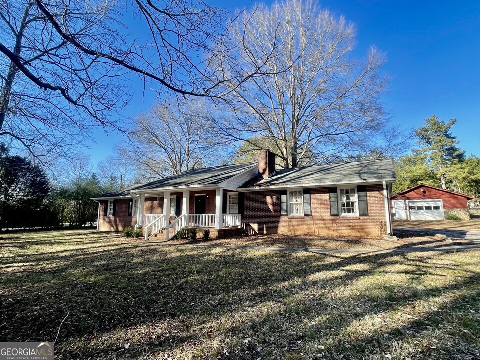 289 Bernhard Rd in Fayetteville, GA - Building Photo