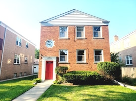 4836 Hull St, Unit 2 in Skokie, IL - Building Photo