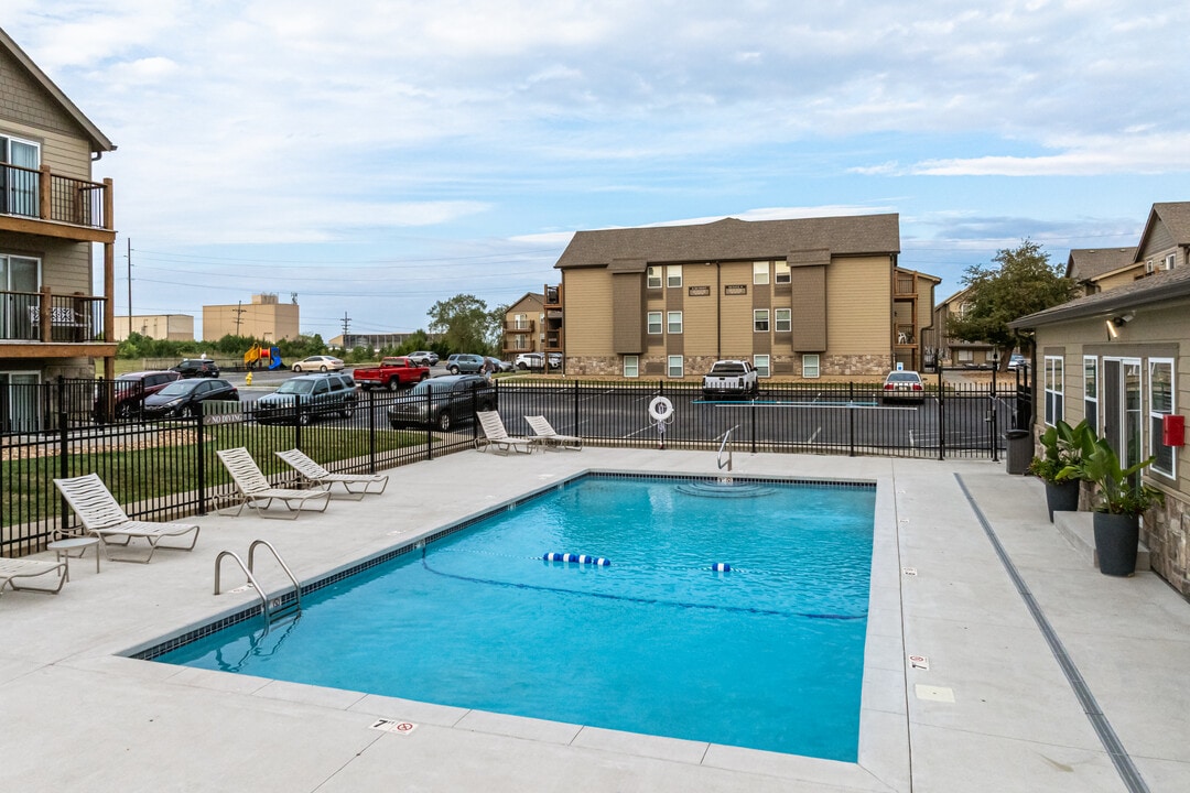 Southfork Apartments in Olathe, KS - Building Photo