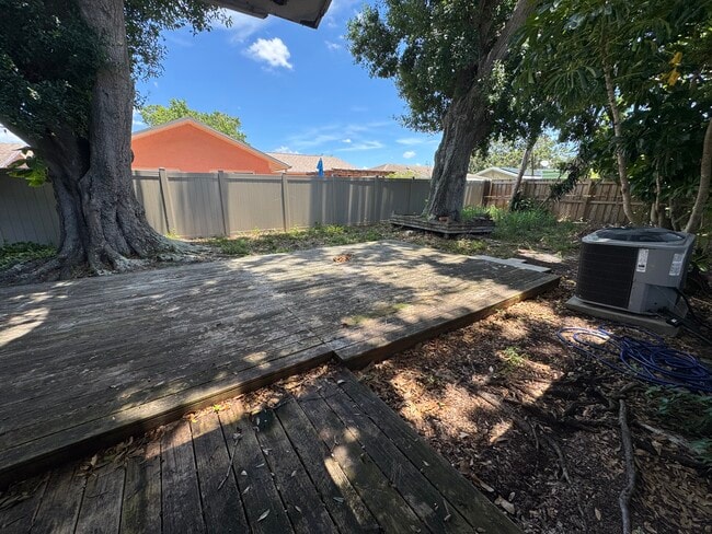 6959 Aberfeldy Ave N in St. Petersburg, FL - Building Photo - Building Photo