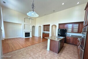 6634 Magical Dr in Sparks, NV - Building Photo