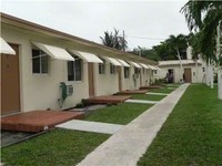 1735 SW 8th St in Miami, FL - Building Photo - Building Photo