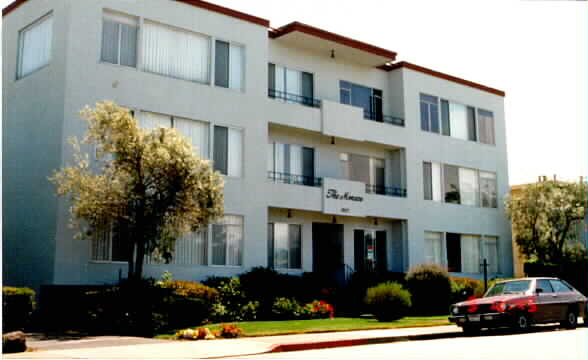 The Monaco in Burlingame, CA - Building Photo