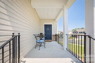 10391 Hillsborough St in Huntersville, NC - Building Photo - Building Photo