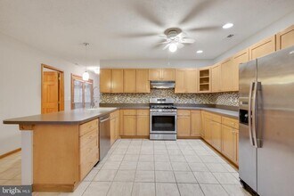 318 Wicomico Rd in Stevensville, MD - Building Photo - Building Photo