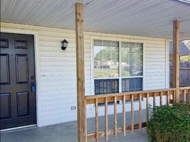 1307 N Willow Dr in Claremore, OK - Building Photo