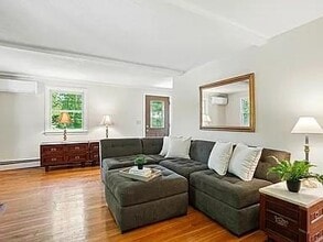37 Eastview Rd in Hopkinton, MA - Building Photo - Building Photo