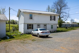 410 Sunnyside Ave in Englewood, TN - Building Photo - Building Photo