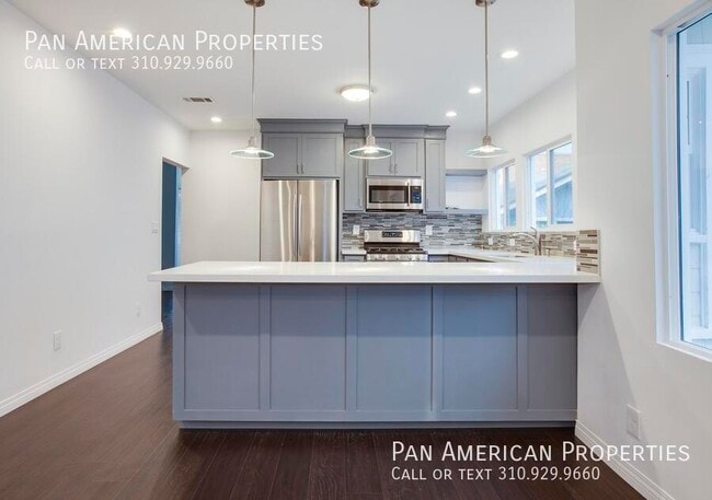 2767 W 8th St in Los Angeles, CA - Building Photo - Building Photo