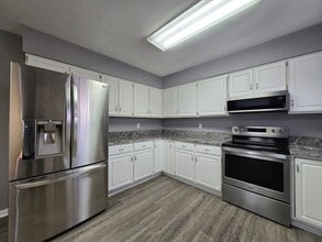 2456 Glenboro Dr in Dayton, OH - Building Photo - Building Photo