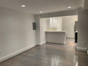 131 Saint Botolph St, Unit 9 in Boston, MA - Building Photo - Building Photo