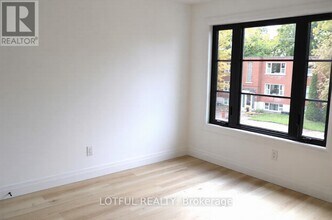 503 Athlone Ave in Ottawa, ON - Building Photo - Building Photo