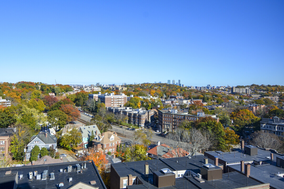 1933 Commonwealth Ave, Unit 1933 in Boston, MA - Foto de edificio