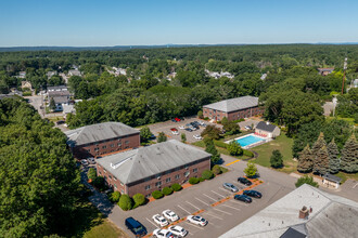 Meadow Lane Apartments in Lowell, MA - Foto de edificio - Building Photo