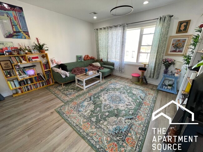 711 N Elizabeth St, Unit 3F in Chicago, IL - Building Photo - Building Photo