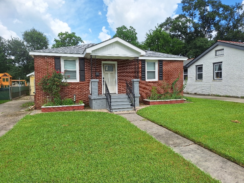 613 Tucker Ave in Jefferson, LA - Building Photo