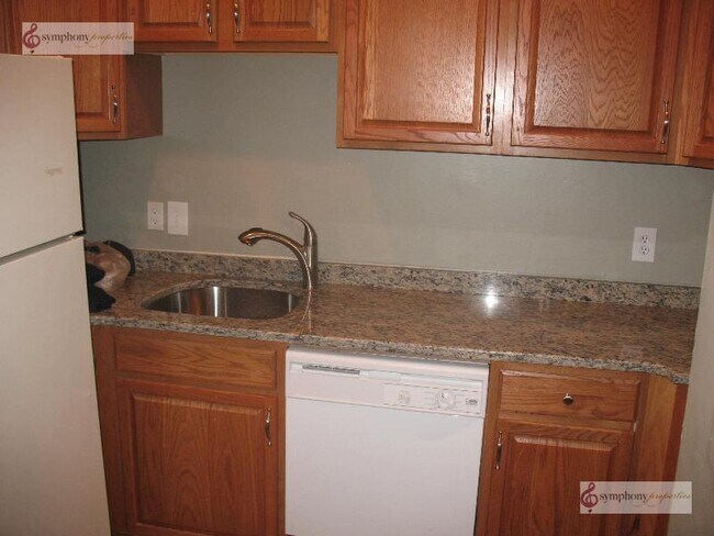 65 Hemenway St, Unit 10 in Boston, MA - Building Photo - Building Photo