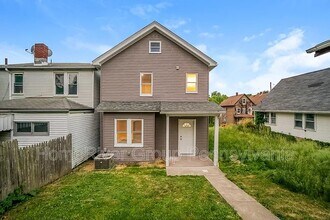 2413 Collins St in McKeesport, PA - Building Photo - Building Photo