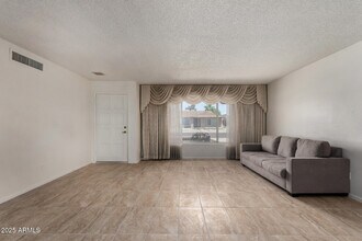 5809 W Yucca St in Glendale, AZ - Building Photo - Building Photo
