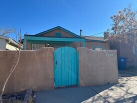 1012 21st St NW in Albuquerque, NM - Building Photo