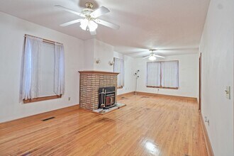 1129 N Colony Rd in Meriden, CT - Building Photo - Building Photo