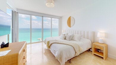 16711 Collins Ave in North Miami Beach, FL - Building Photo - Building Photo