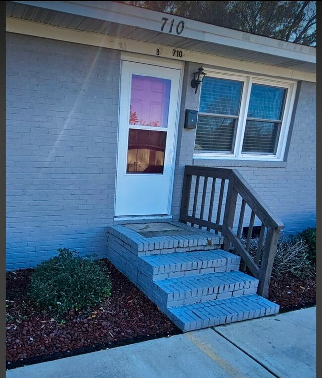 property at 710 Elvie School Dr S