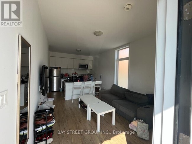 96 Simcoe St N in Oshawa, ON - Building Photo - Building Photo