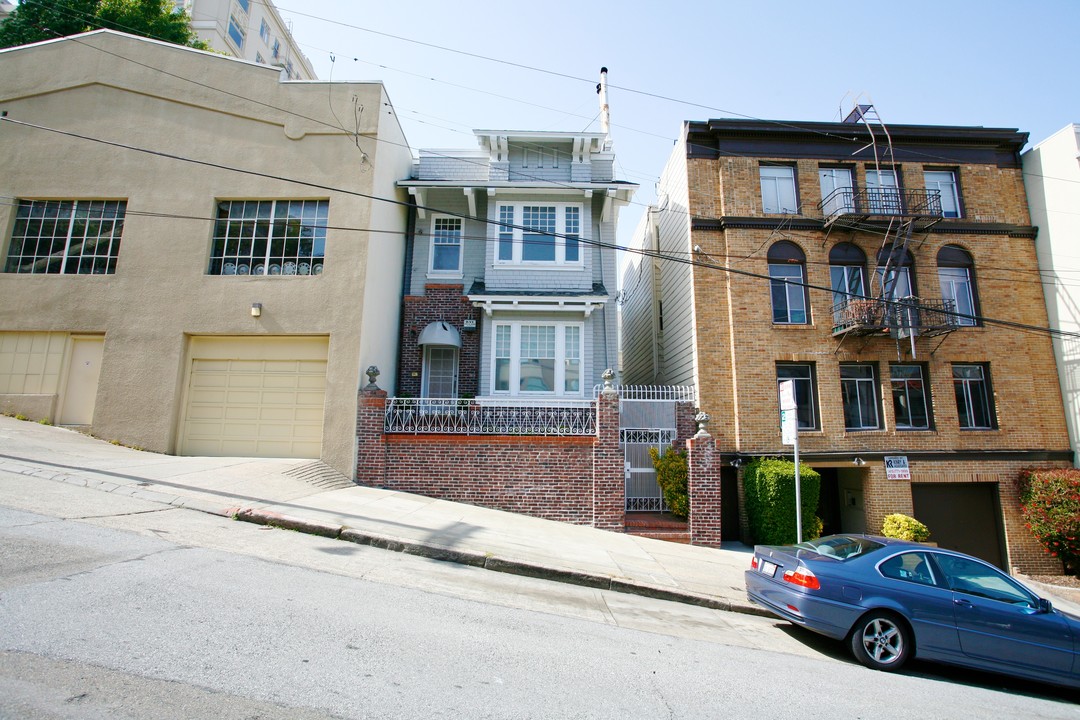 1948 Washington St in San Francisco, CA - Building Photo