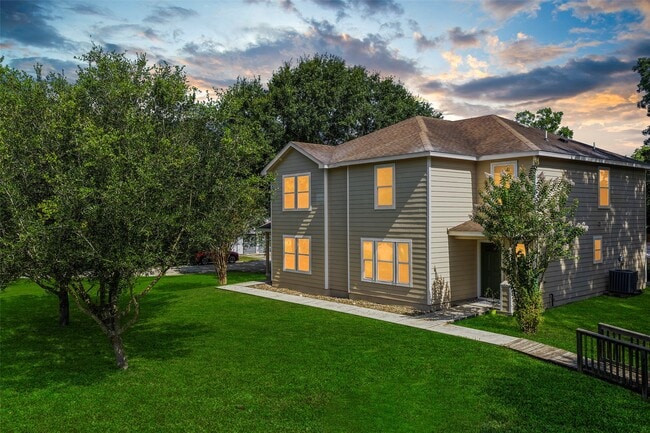 property at 1123 Runneburg Rd