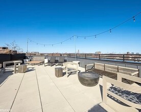 3462 N Lincoln Ave, Unit 205 in Chicago, IL - Building Photo - Building Photo