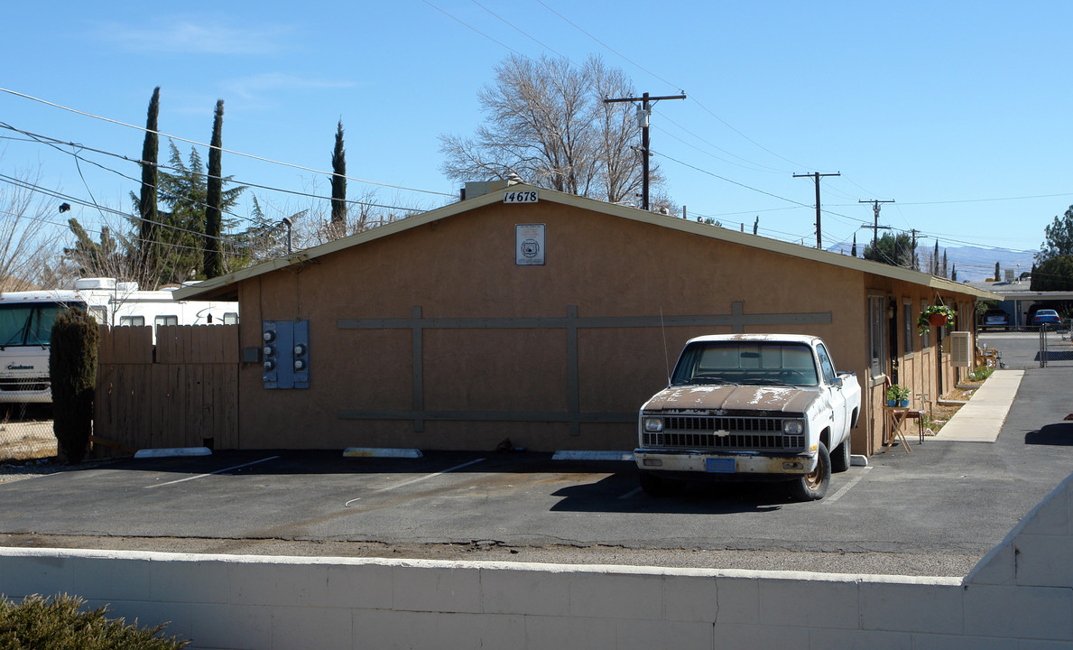 14678 Mesa Dr in Victorville, CA - Building Photo