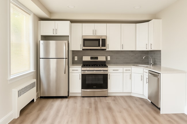 Riverside Estates Apartment Homes in Cranford, NJ - Foto de edificio - Building Photo