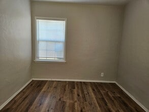 1112 Griffith Ave in Wasco, CA - Building Photo - Building Photo