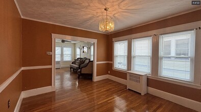 42 Chipman St in Medford, MA - Building Photo - Building Photo