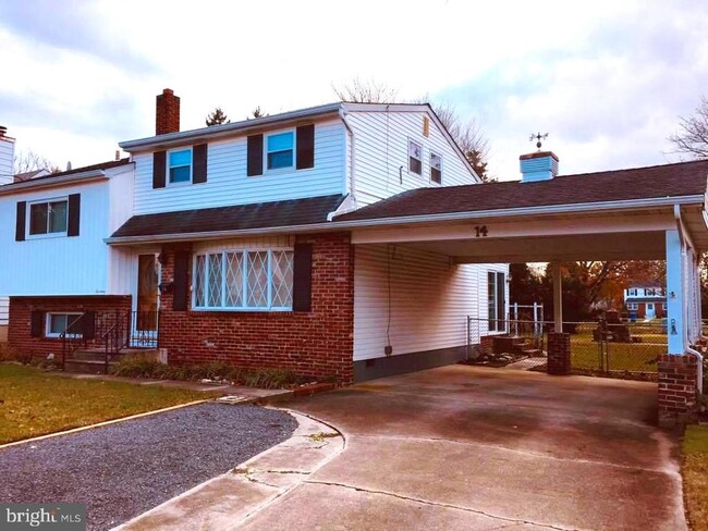 property at 14 Georgetown Rd