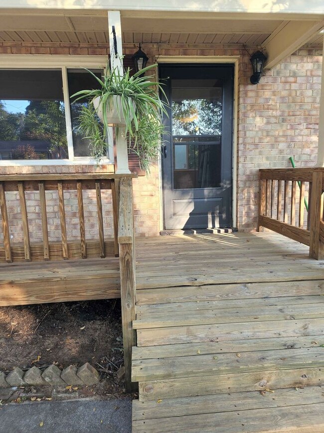 2809 Creekwood Dr in Salem, VA - Building Photo - Building Photo
