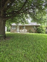 10732 Spring Garden Dr in St. Louis, MO - Building Photo