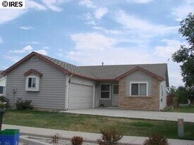 2474 W. 44th St in Loveland, CO - Building Photo