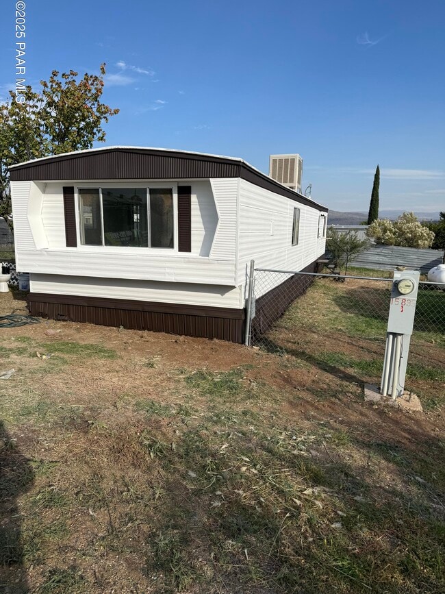 property at 15835 S Cordes Lakes Dr