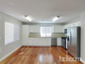 1980 Golden Shadow Ct in Henderson, NV - Foto de edificio - Building Photo