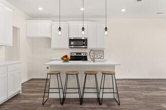 355 Rosemound St in Commerce, TX - Building Photo - Building Photo