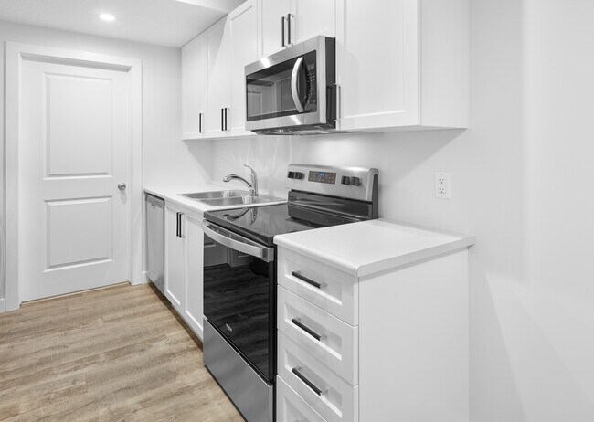 3012-3169 169 St SW in Edmonton, AB - Building Photo - Building Photo