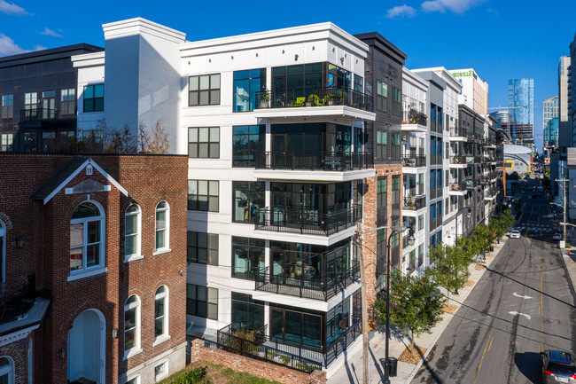 The Burnham Nashville in Nashville, TN - Foto de edificio - Building Photo