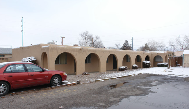 524 Palomas SE in Albuquerque, NM - Building Photo - Building Photo